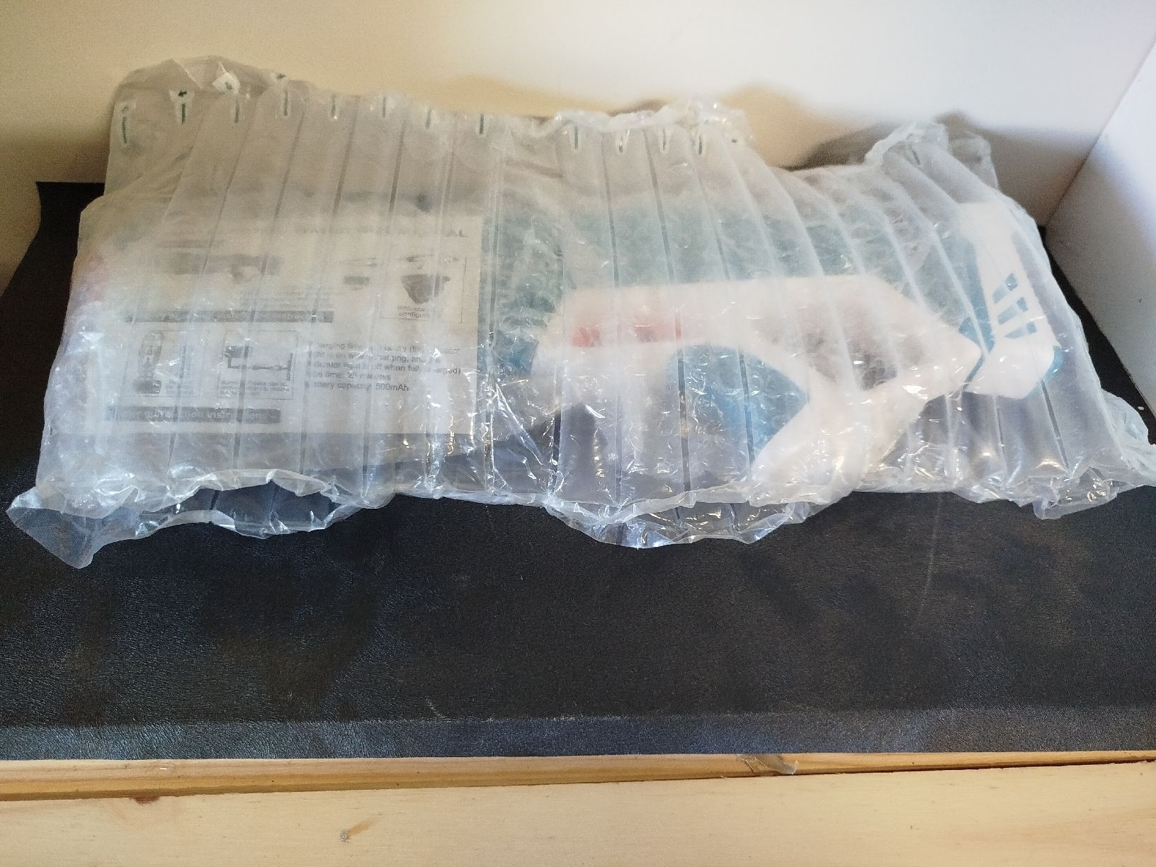 Giocattoli: Pistolet à eau électrique Superior bleu et blanc  Neuf  – Nuovo (secondo la descrizione) da Neuchâtel venduto da lyd_67kk 4