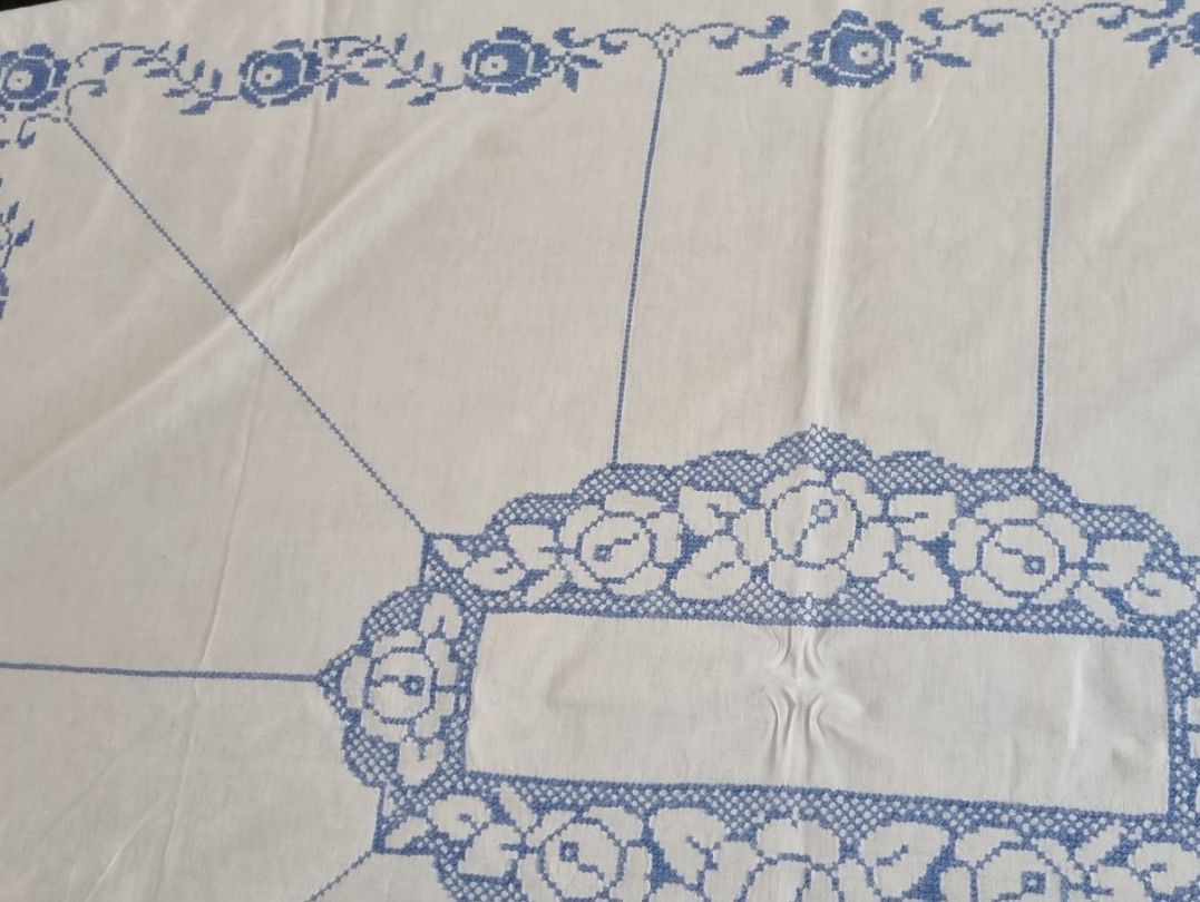 Altra biancheria da tavola: Tischdecke, schön bestickt – Usato da Geroldswil venduto da Agapanthus22 4