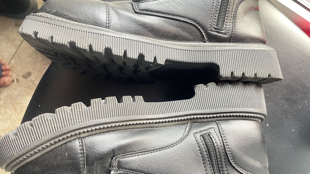 Herrenschuhe: Schwarze Boots Gr. 41 gut erhalten – Gebraucht aus Trimbach von Alessia75 2