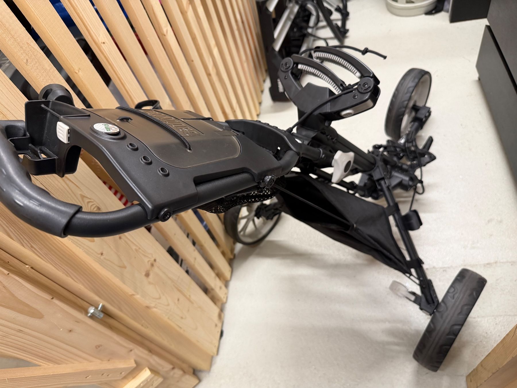 Trolleys: Caddytek CaddyLite EZ V8 3 Wheel Folding Golf Cart – Gebraucht aus Kriens von luka.p