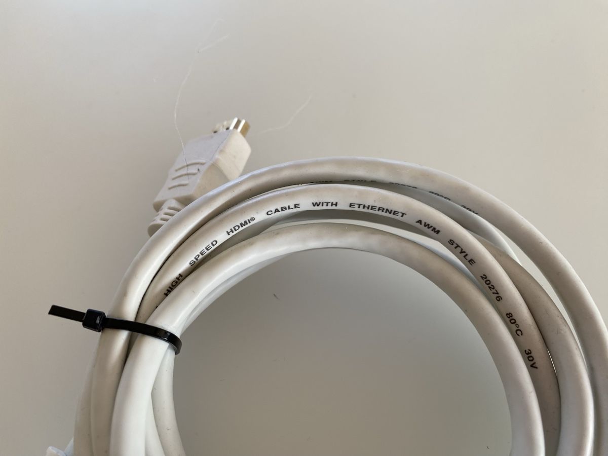 Cavi: HDMI KABEL 1080 Bildrate – Usato da Hochdorf venduto da Katja014 3