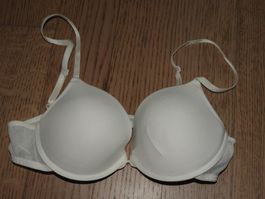 BH weiss Push-up gepolstert mit Trägern, Grösse 80B