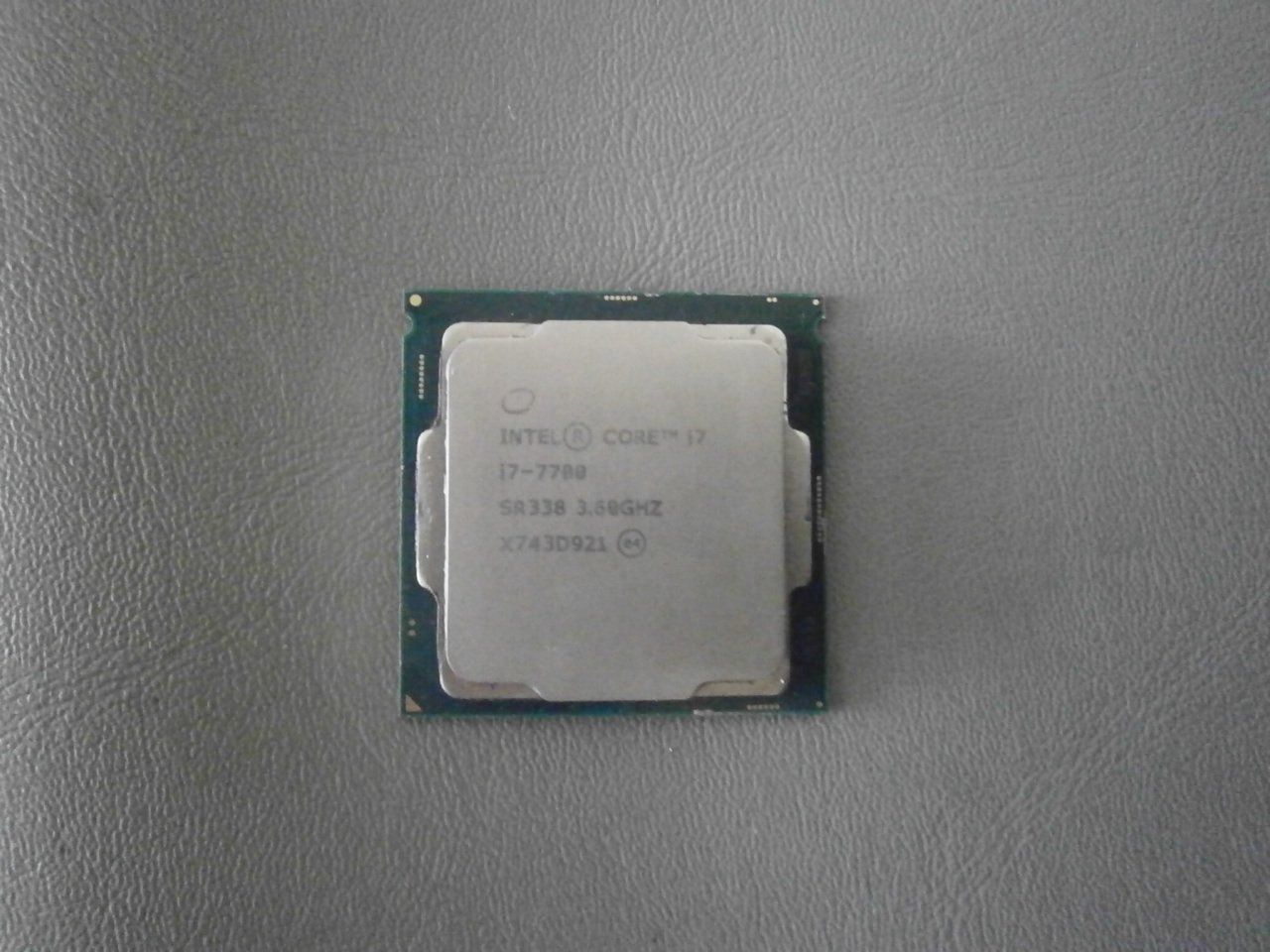 Intel Componenti elettronici: Intel Core i7-7700 Prozessor 3.60 - 4.20GHz gebraucht – Usato da Goldach venduto da PhoenixSG