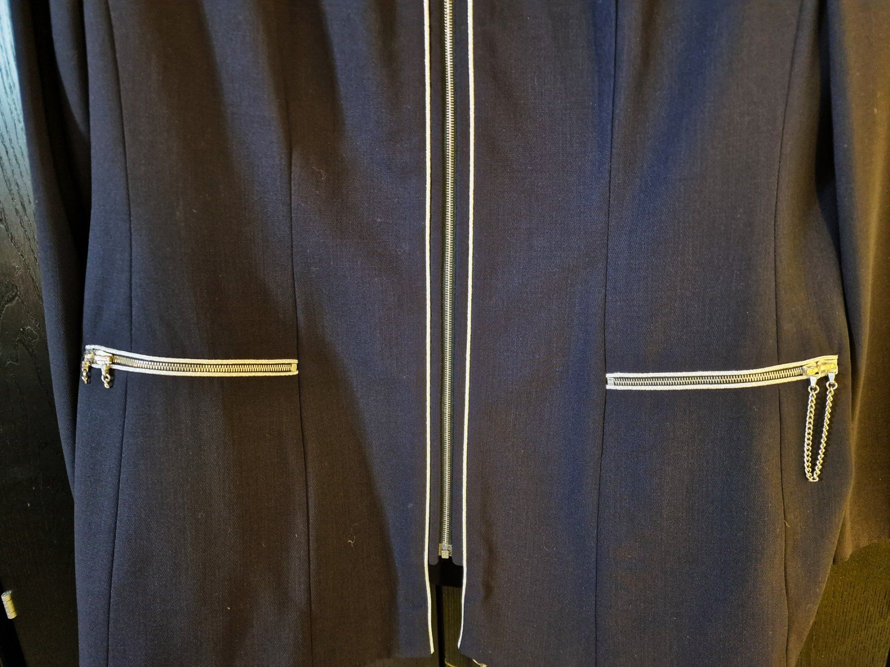 Costumi: Rock-Blazer-Kostüm von Escada – Usato da Sargans venduto da pjo01 5