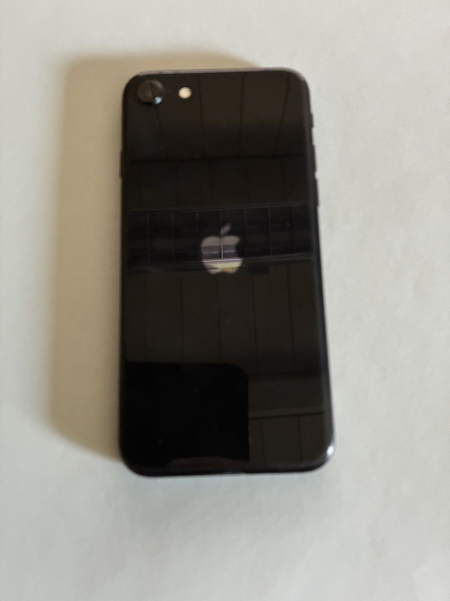 Apple Telefoni cellulari / Smartphones: iPhone SE 2020 128 GB – Usato da Illgau venduto da Pbuergler1 1