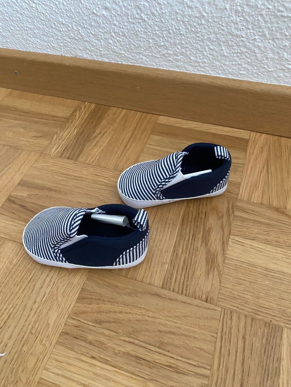 Scarpe per ragazzi: Kinder Schuhe Grösse 6-12 Monate – Usato da Zürich venduto da MaSte 1
