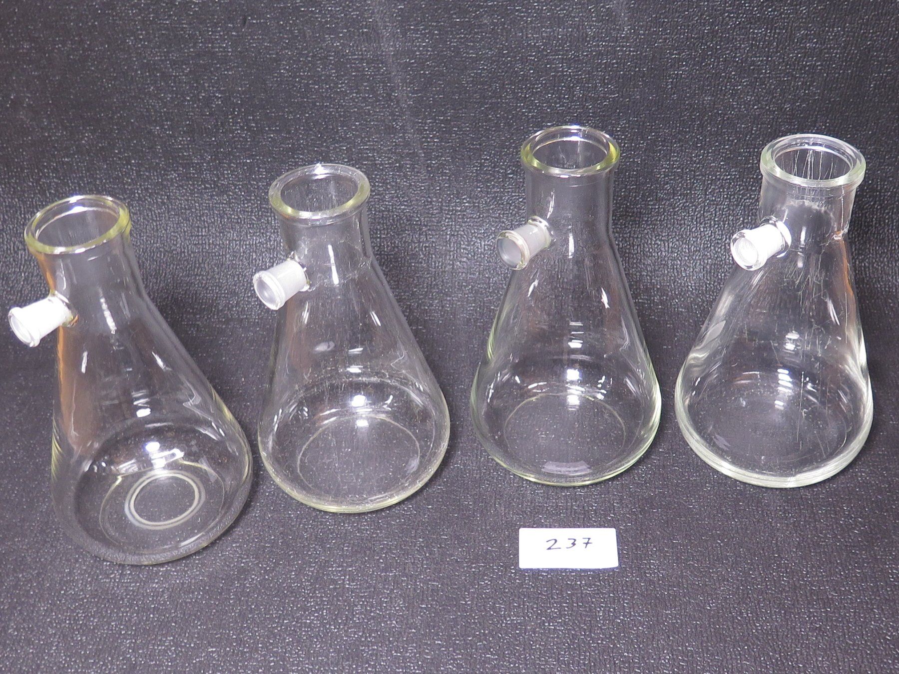 Altro in Stoviglie & Bicchieri: 4 x 1000ml Vakuum-Saugflaschen – Usato da Basel venduto da Deko1