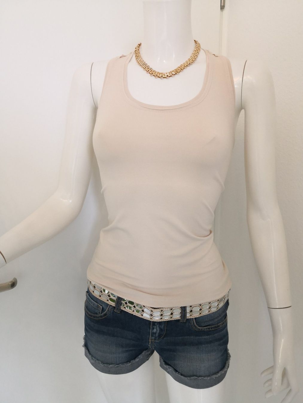 Mango Top: 🤩MANGO TANK-TOP BEIGE – Usato da Olten venduto da Naja-Twins-Twins 9