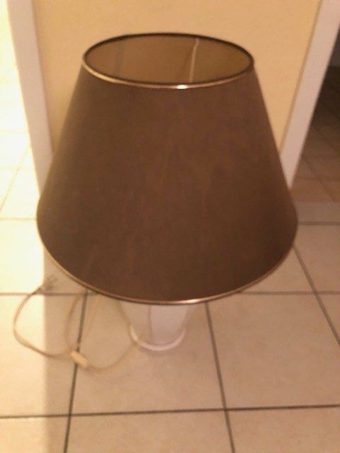Lampade: Lampe de salon en émail avec abat jour – Usato da Chézard St Martin venduto da schmitt 3