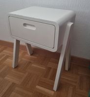 Table de chevet Laurette Petit Robot blanc Nachttisch Design