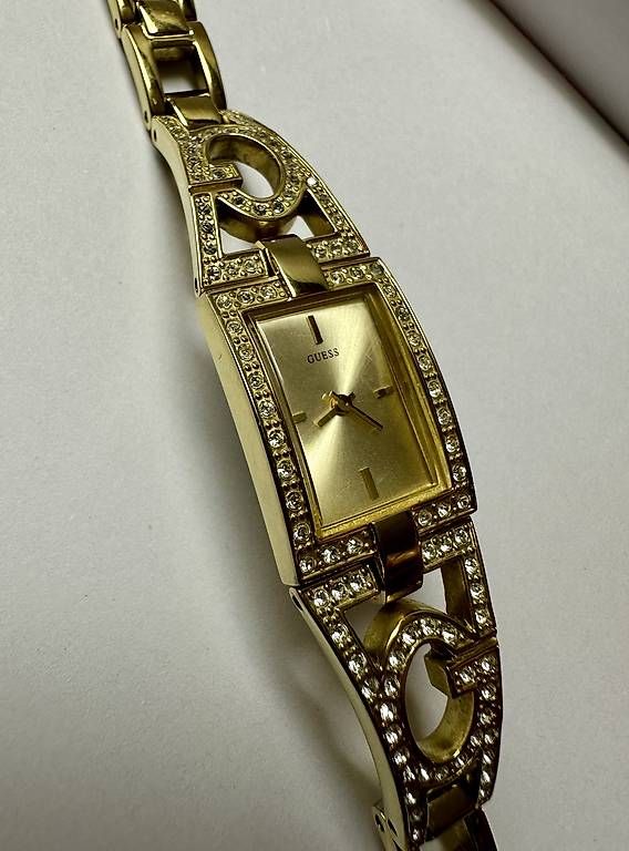 Guess Orologi: Guess Damenuhr – Usato da Urtenen-Schönbühl venduto da t00one