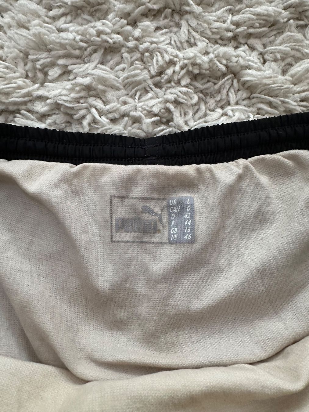 Puma Pantaloni: Puma Shorts Gr.L (Damen) – Usato da Bern venduto da BrandVilla 2