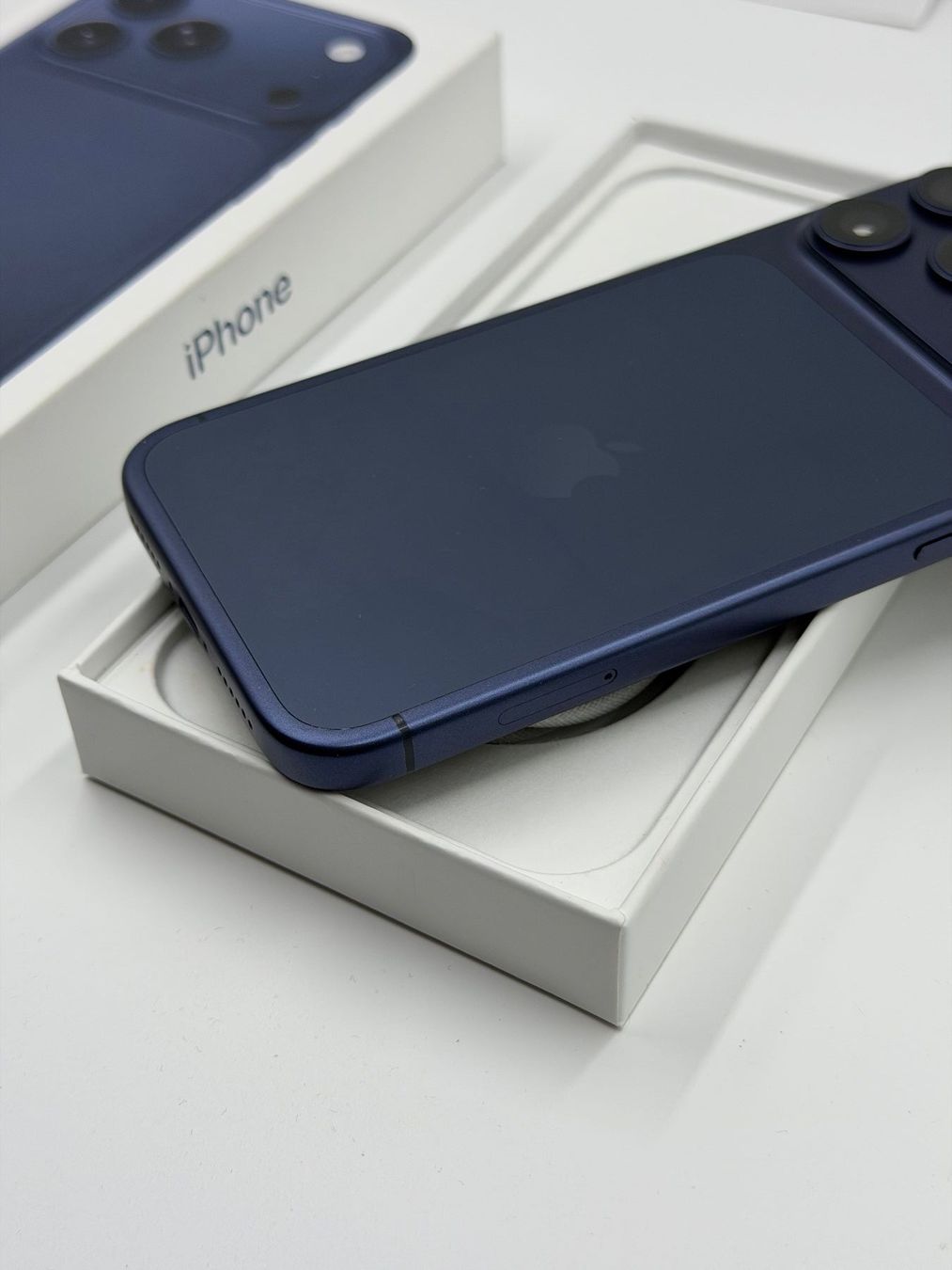 Apple Telefoni cellulari / Smartphones: Apple iPhone 17 Pro Max - 512 GB | Wie neu – Nuovo (secondo la descrizione) da Campocologno venduto da ReplaceHub 2