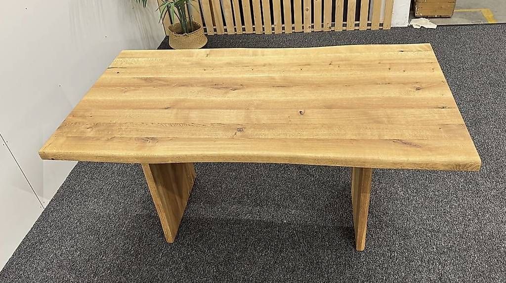 Tische: Esstisch Eiche massiv 160x90 cm – Gebraucht aus Münchenbuchsee von Mekran 2