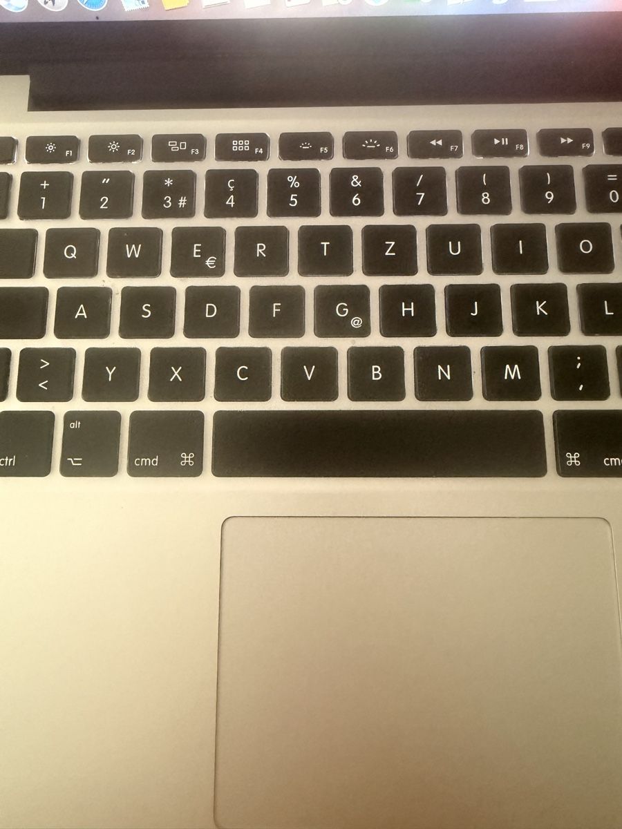 Apple Notebook: MacBook Pro 13" Retina (Modell A1502) – Usato da Buchs AG venduto da GresaaB 2
