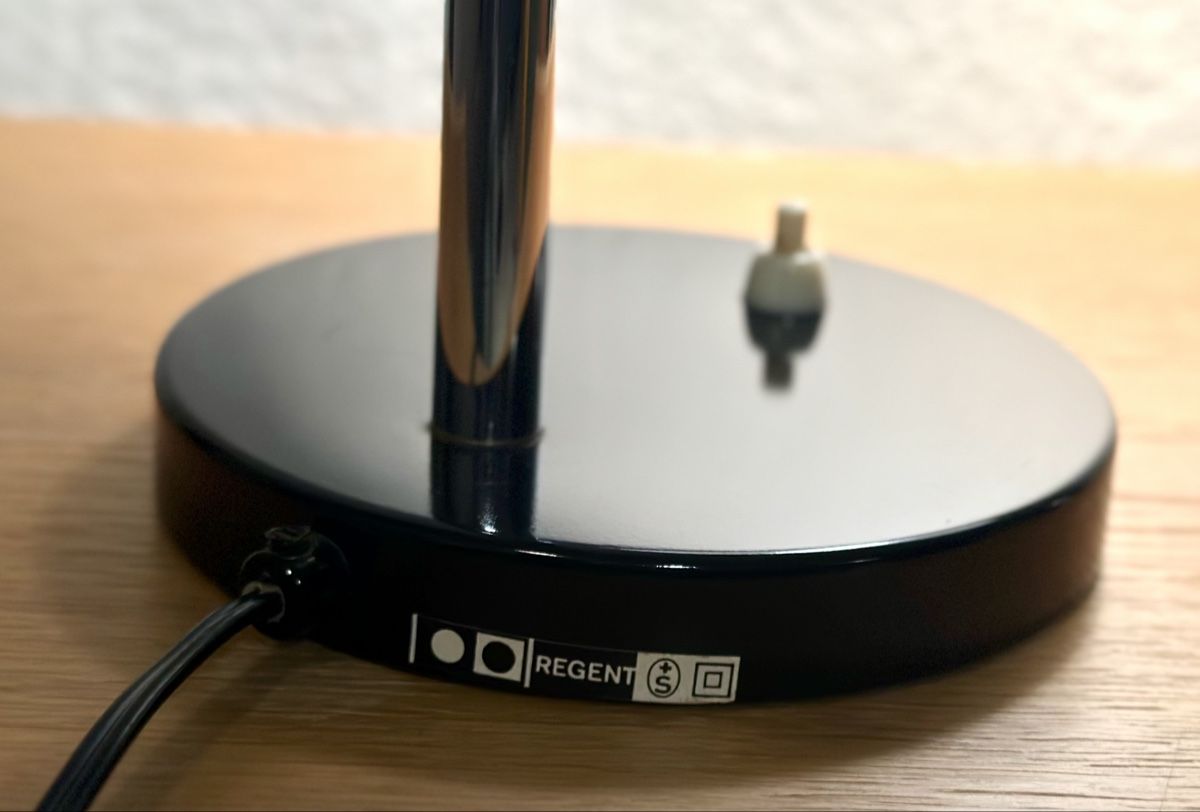 Lampade: Retro Tischleuchte Regent Amba – Usato da Winterthur venduto da Messenger 3