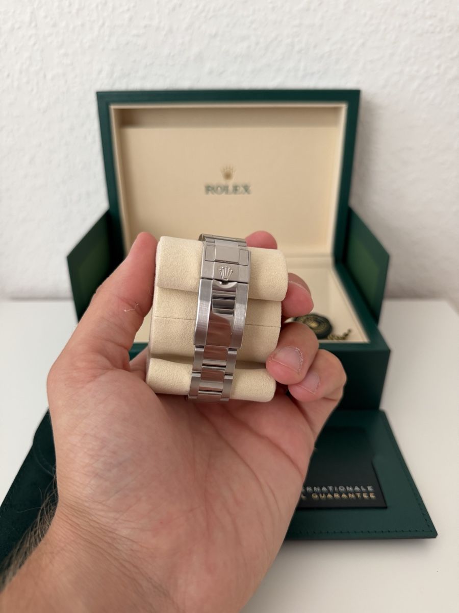 Rolex Orologi: Rolex GMT-Master 2 "Bruce Wayne" - 126710GRNR – Nuovo e nell'imballaggio originale da Luzern venduto da dal_wr89 2