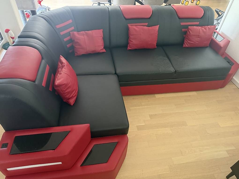 Sofas: Sofa mit Schlaffunktion, LED, USB & Getränkehalter – Gebraucht aus Ermatingen von Nessa22