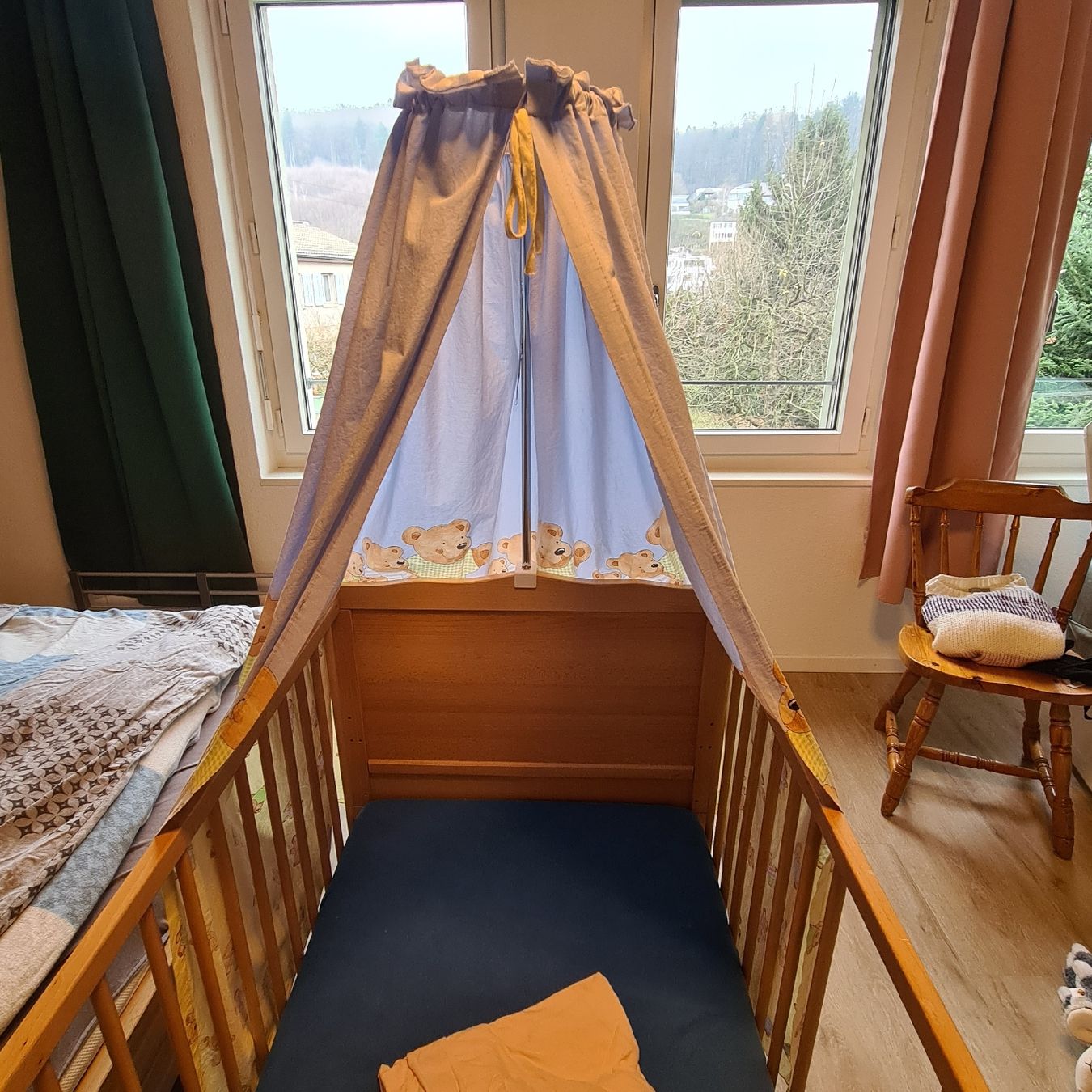 Letti: Babybett mit Himmel und Nestchen – Usato da Schöftland venduto da msa_w96x 2