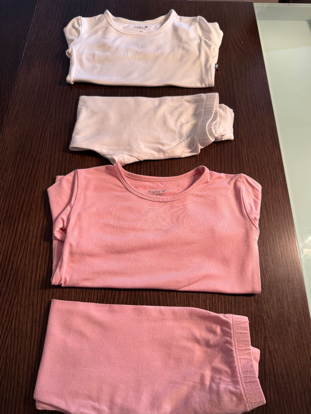 Pigiama & Simili: 2 Pyjama Set , Grösse 89 / 2 T, Top Zustand – Usato da Horgen venduto da Hotrova448 6