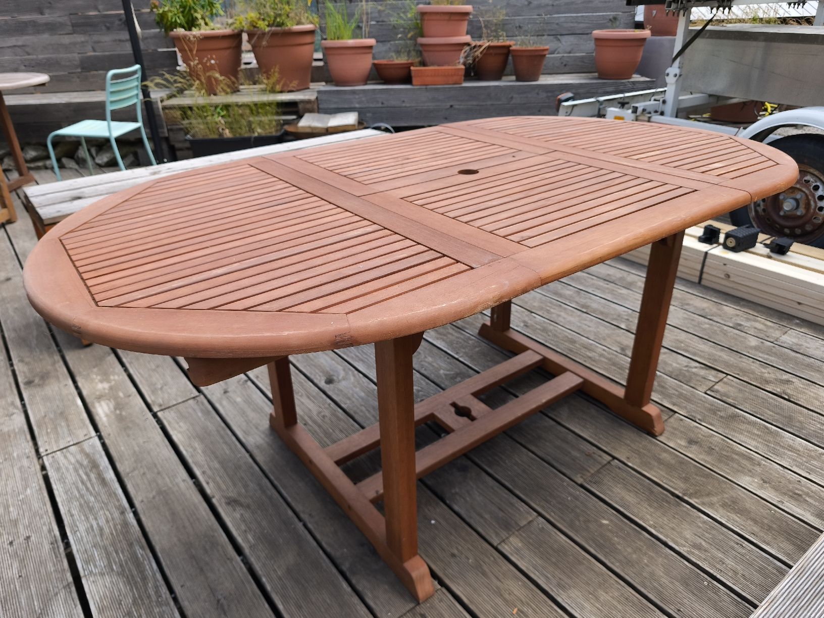 Tavoli: schoener neuwertiger gartentisch 180x100 – Usato da Göschenen venduto da kai_9ppg 2