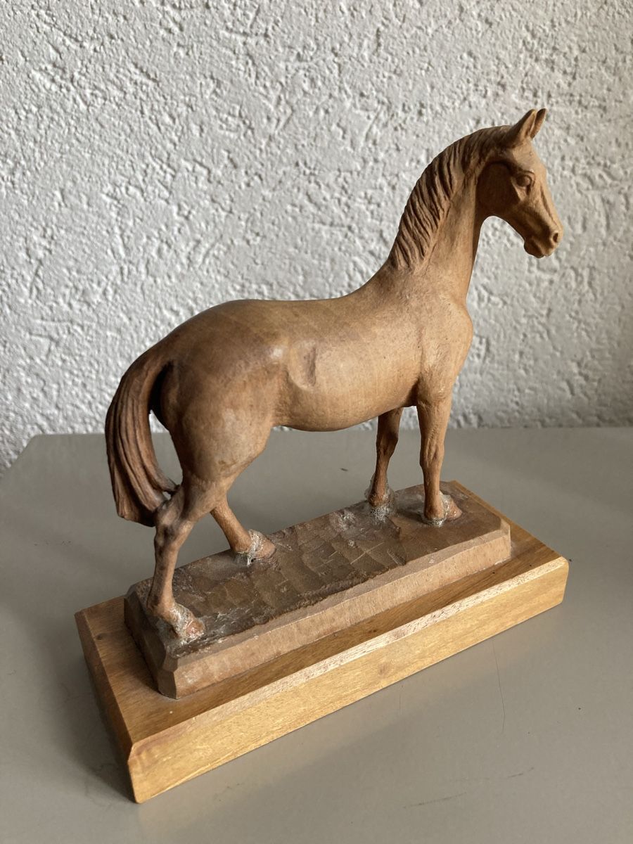 Statuette: 4 geschnitzte Figuren aus Holz – Usato da Hölstein venduto da Uhriella 6