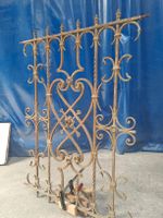 Grille en ter forgé ancienne anciéne 100 cm. × 150 cm.