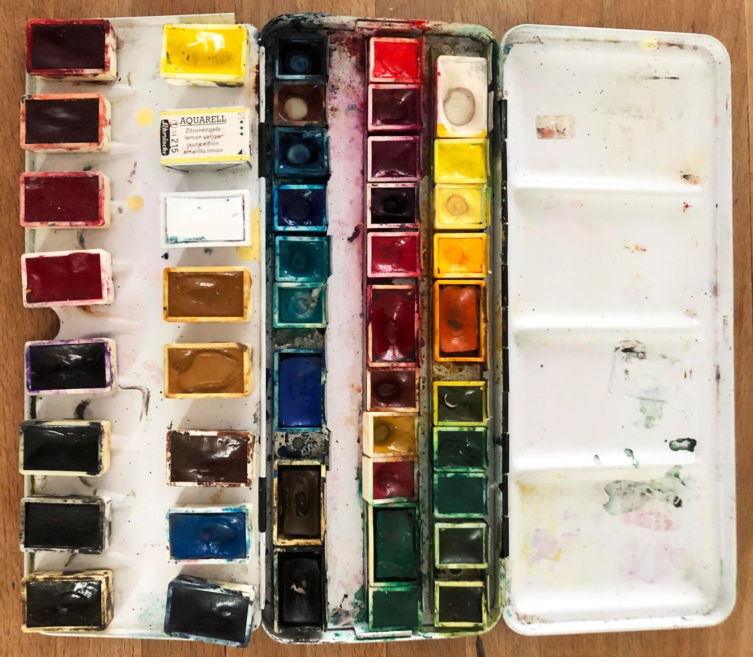Farben: Horadam Aquarell Näpfchen, Schmincke – Gebraucht aus Zürich von