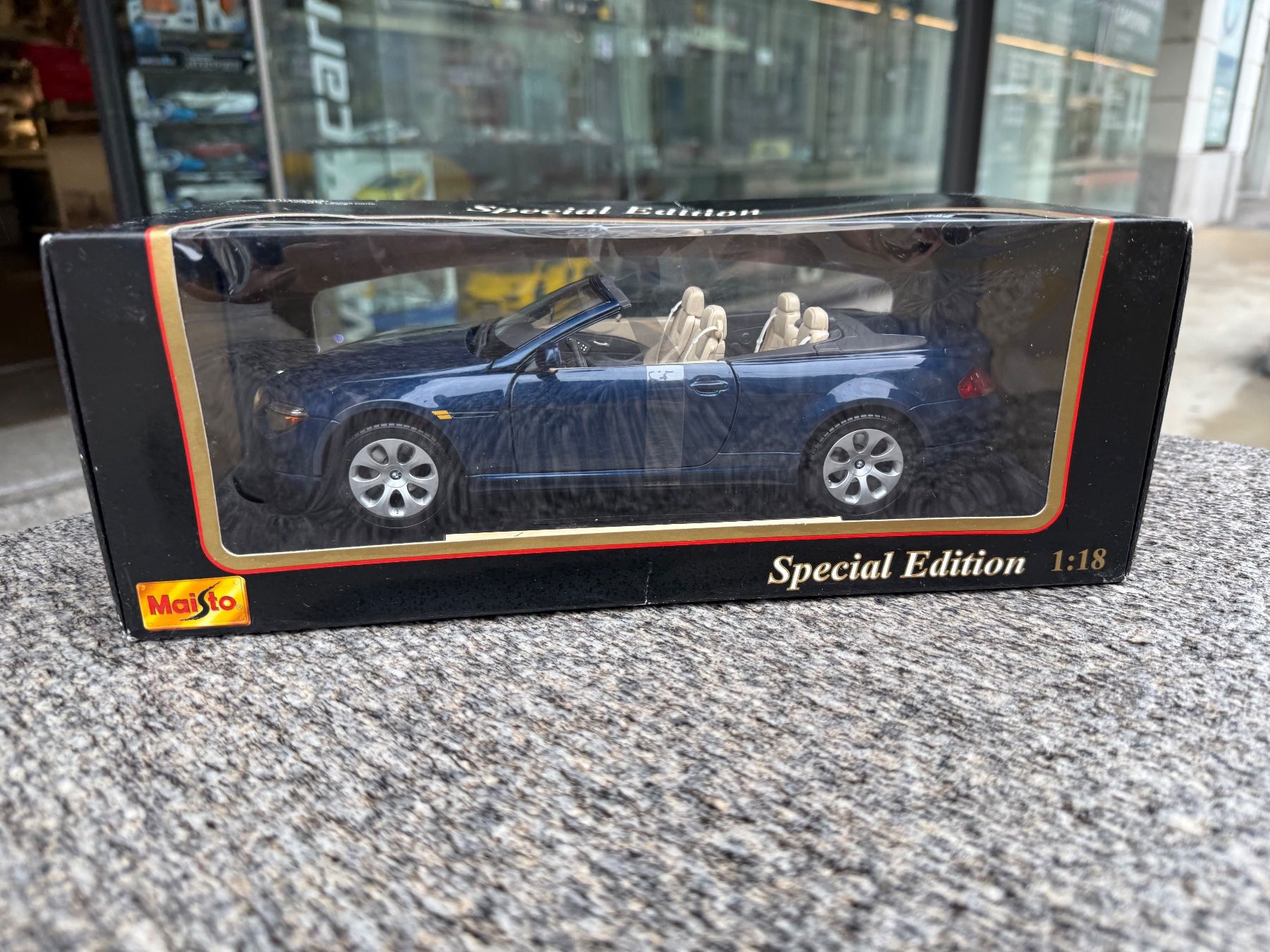 Bburago Modellini d'auto: Maisto 1:18 BMW 645 Ci – Usato da Chiasso venduto da Carrara-Modellismo