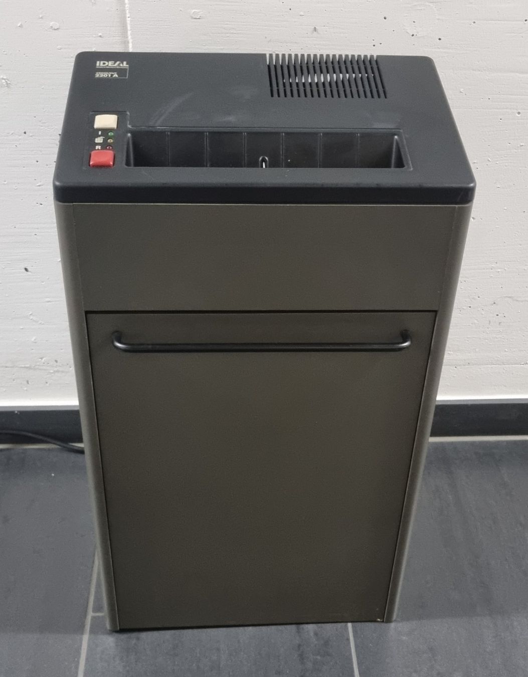 Aktenvernichter: Aktenvernichter IDEAL 2201 – Gebraucht aus Dübendorf von topo73