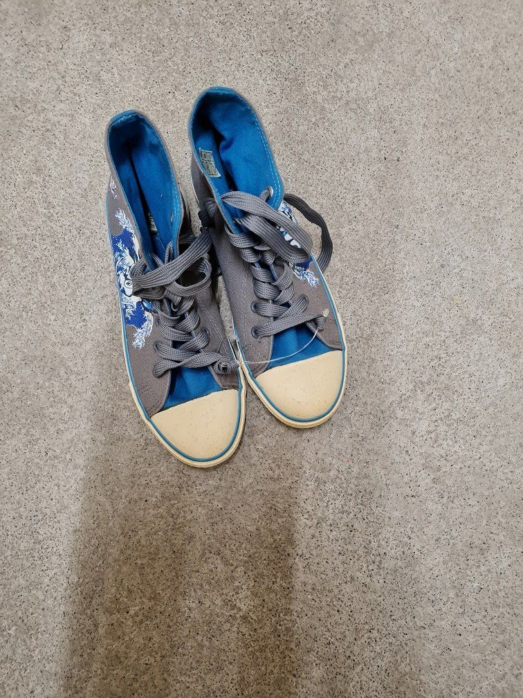 Scarpe da uomo: Neu: Sneaker - blau/grau mit Motiv - Gr.40 – Nuovo (secondo la descrizione) da Uznach venduto da Laeuffer