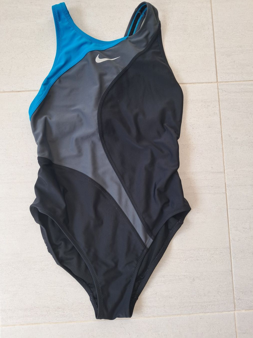 Nike Badekleider & Bikinis: Maillot de bain NIKE 38 – Gebraucht aus Chez-le-Bart von jasse