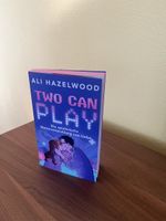 📚 „Two can Play“ von Ali Hazelwood