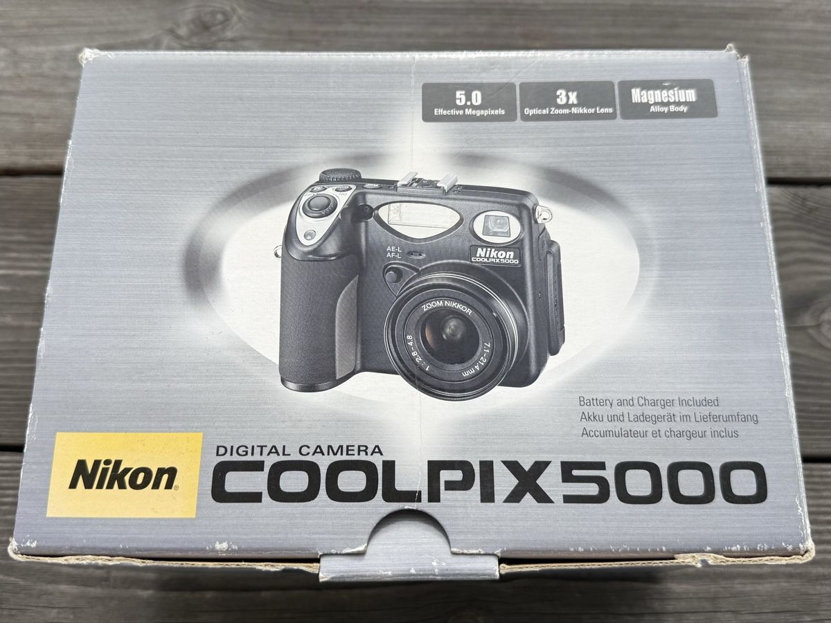 Nikon Kamera: Nikon COOLPIX5000 Digital Caméra – Gebraucht aus La Tour-de-Peilz von 3RST