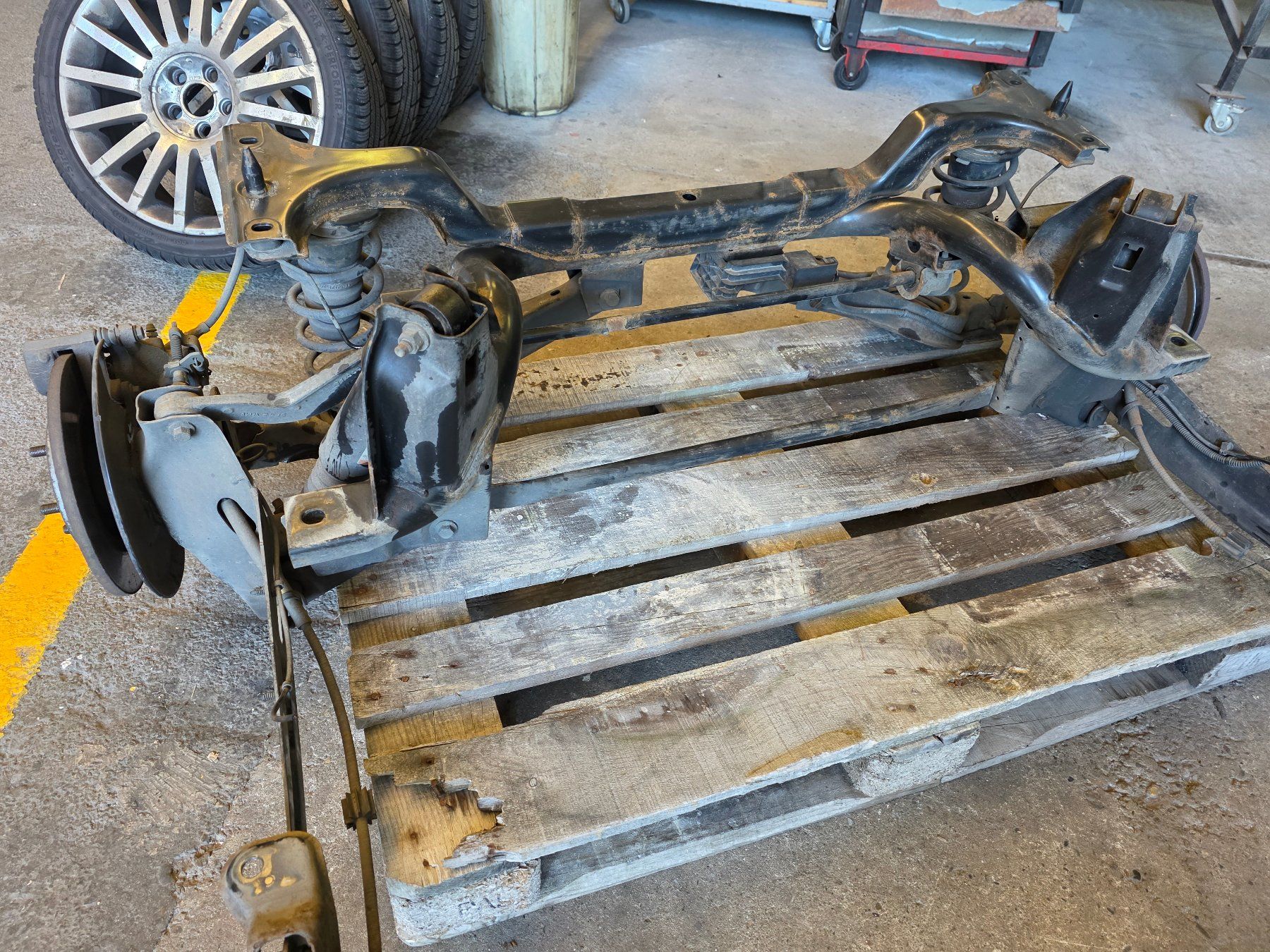 Ford Alle Autoersatzteile: Hinterachse Ford Mondeo – Gebraucht aus Arbon von Marlyse2 1