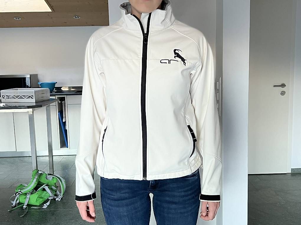 Giacche: Softshelljacke Damen weiss, Grösse M – Usato da Igis venduto da MountainAnd