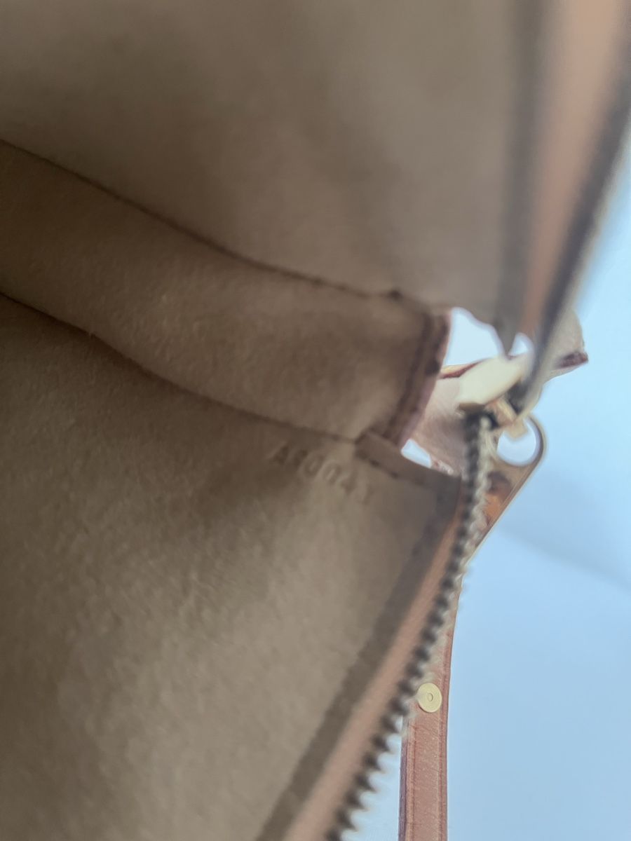Louis Vuitton Borse da donna: Louis Vuitton Cherry Blossom Pochette – Usato da Luzern venduto da bambola92 5