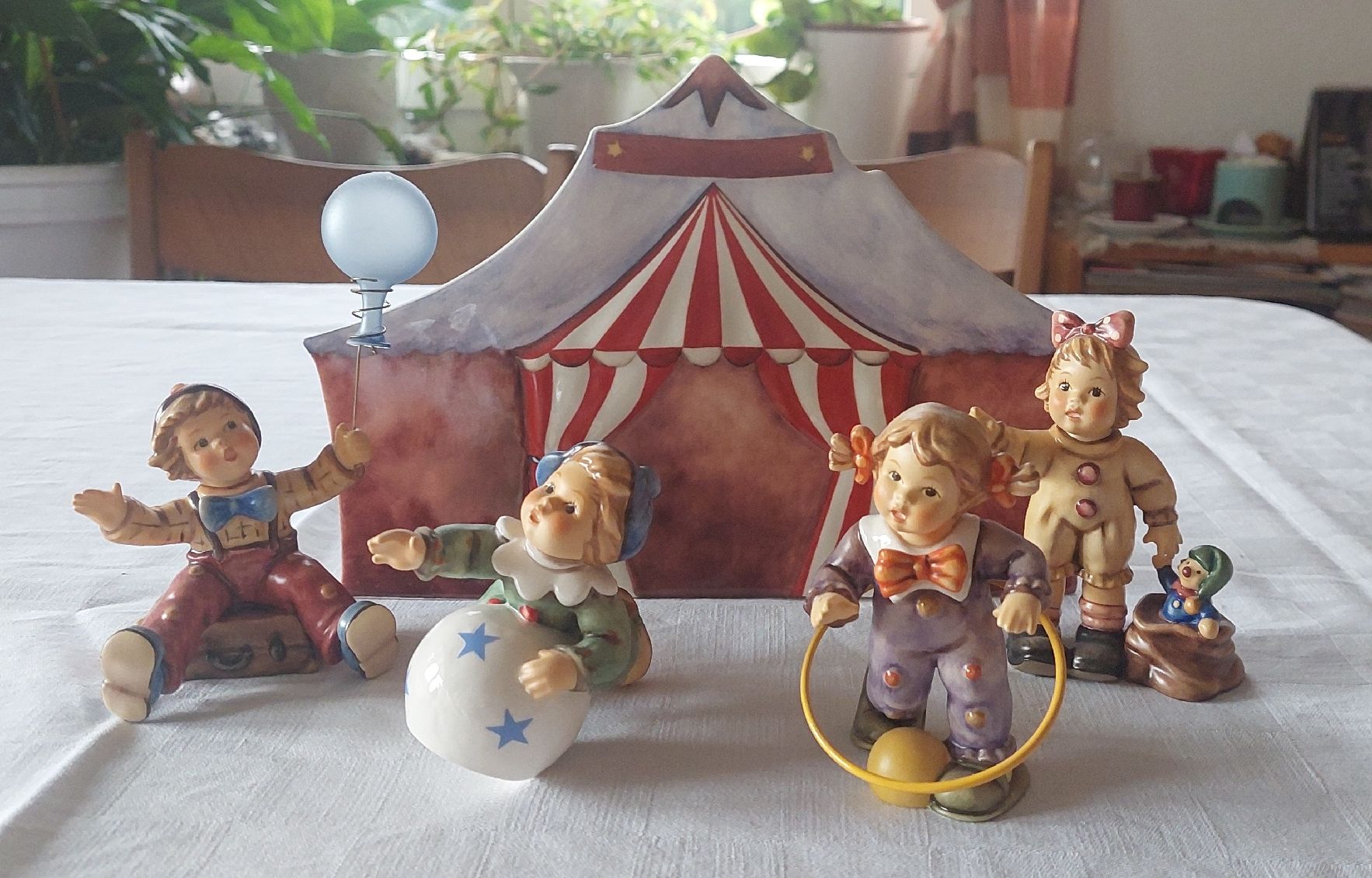Statuette: Artisten mit Zelt – Nuovo e nell'imballaggio originale da Herzogenbuchsee venduto da Nickboys