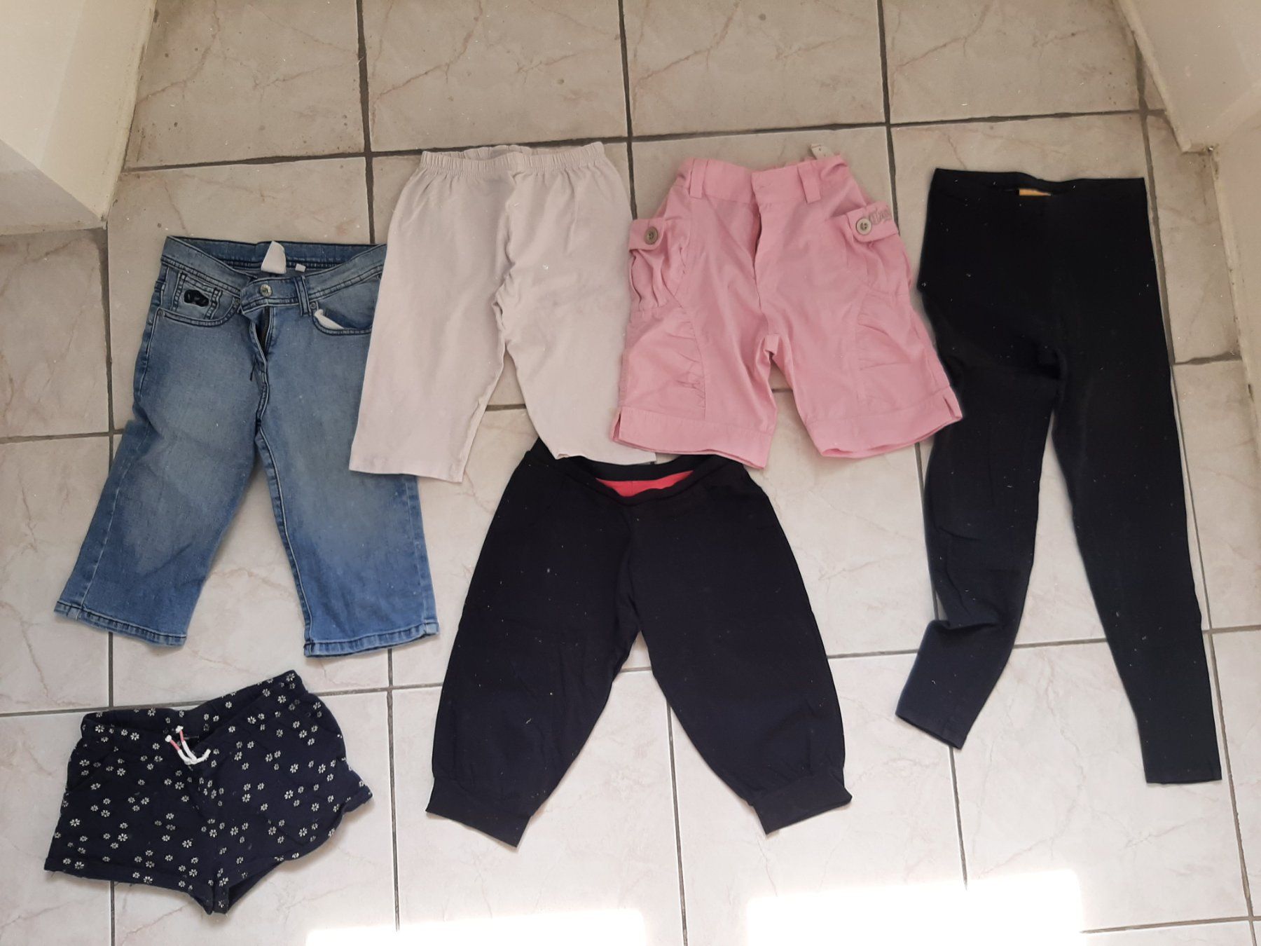 Lotti & Set di vestiti: Kleiderpaket gr 140 – Usato da Brissago venduto da lucabell 4