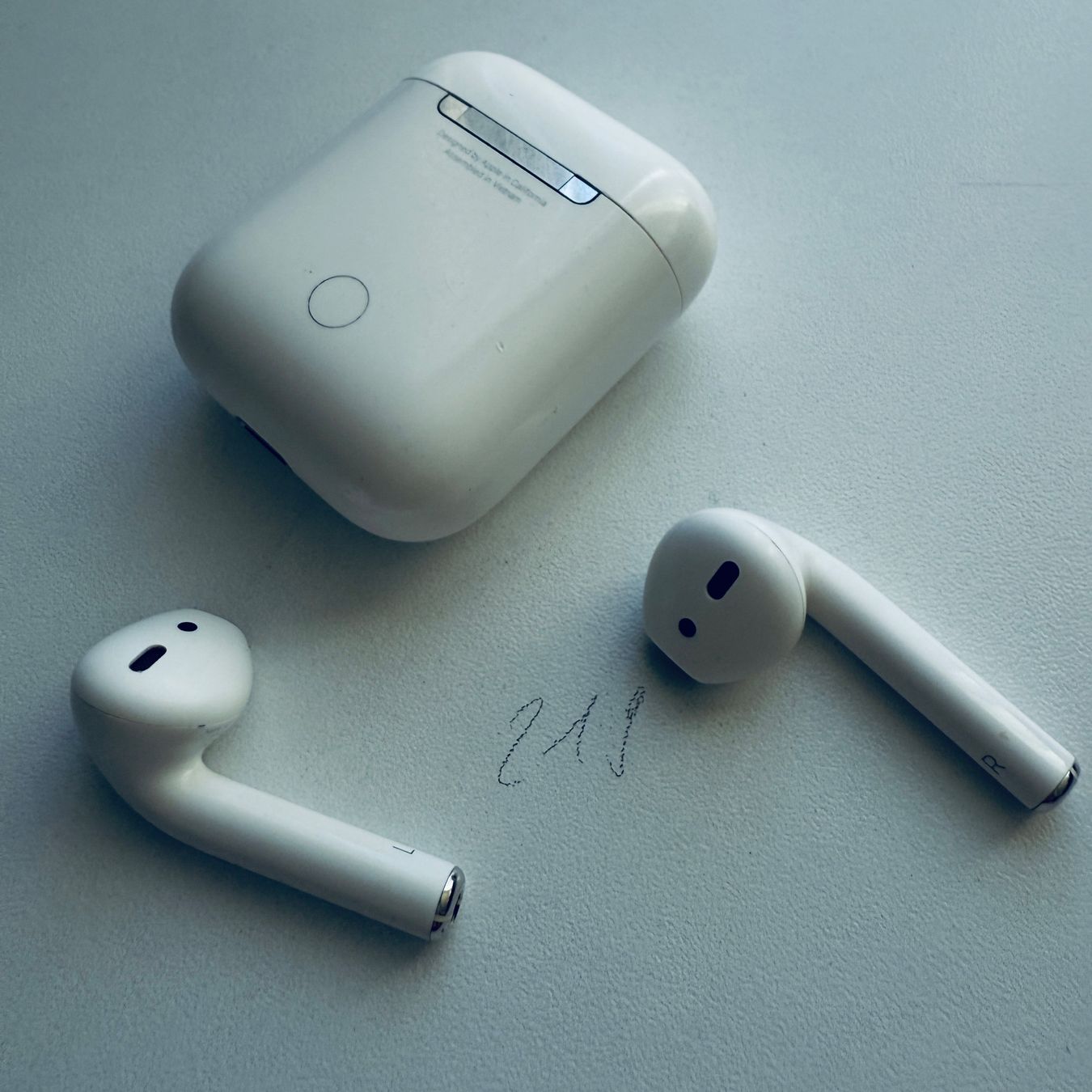Apple Kopfhörer: Original Apple AirPods 2 Gen. Wireless Kopfhörer & Case – Gebraucht aus Basel von MY.AIRPODS.SHOP 8