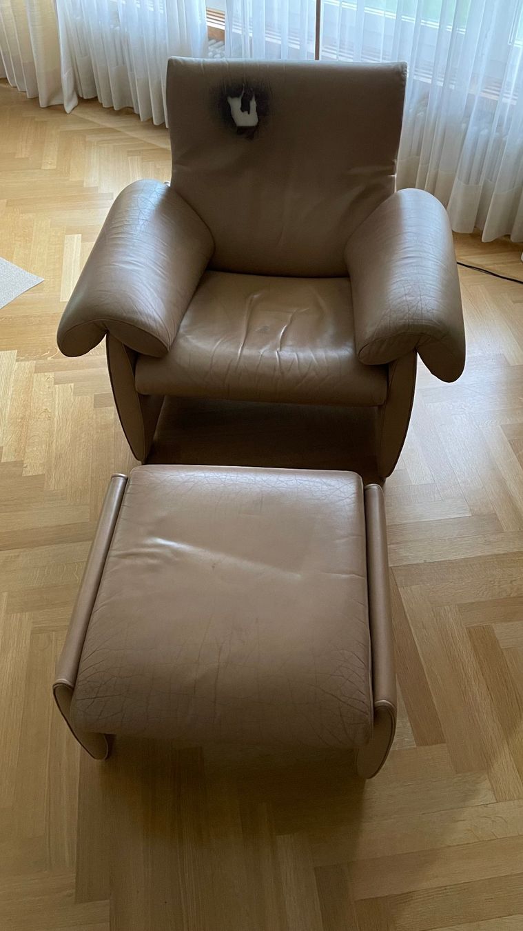 De Sede Divani: De Sede Sofa Gruppe 3er + 2er + Sessel mit Hocker – Usato da Zürich venduto da 4claudi 6