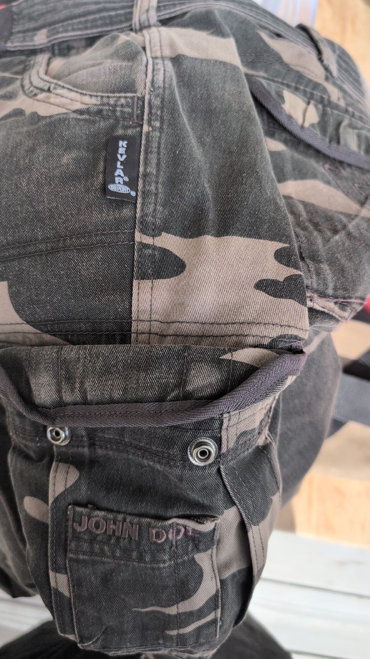 Pantaloni: Motorradhose – Usato da Büsserach venduto da Saner_Holzbau 3