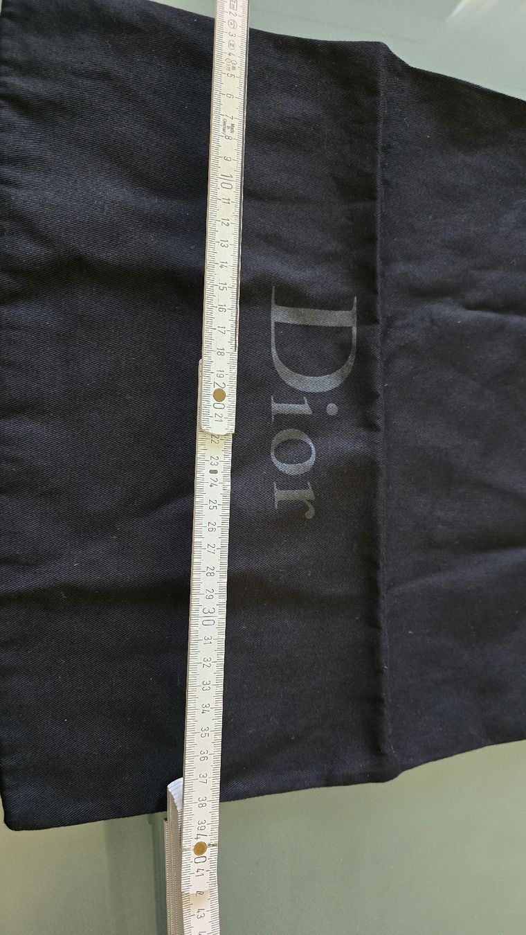 Dior Borse: Dior Staubbeutel Set neuwertig 6 Stk – Nuovo (secondo la descrizione) da wallisellen venduto da funkelsternchen5 5