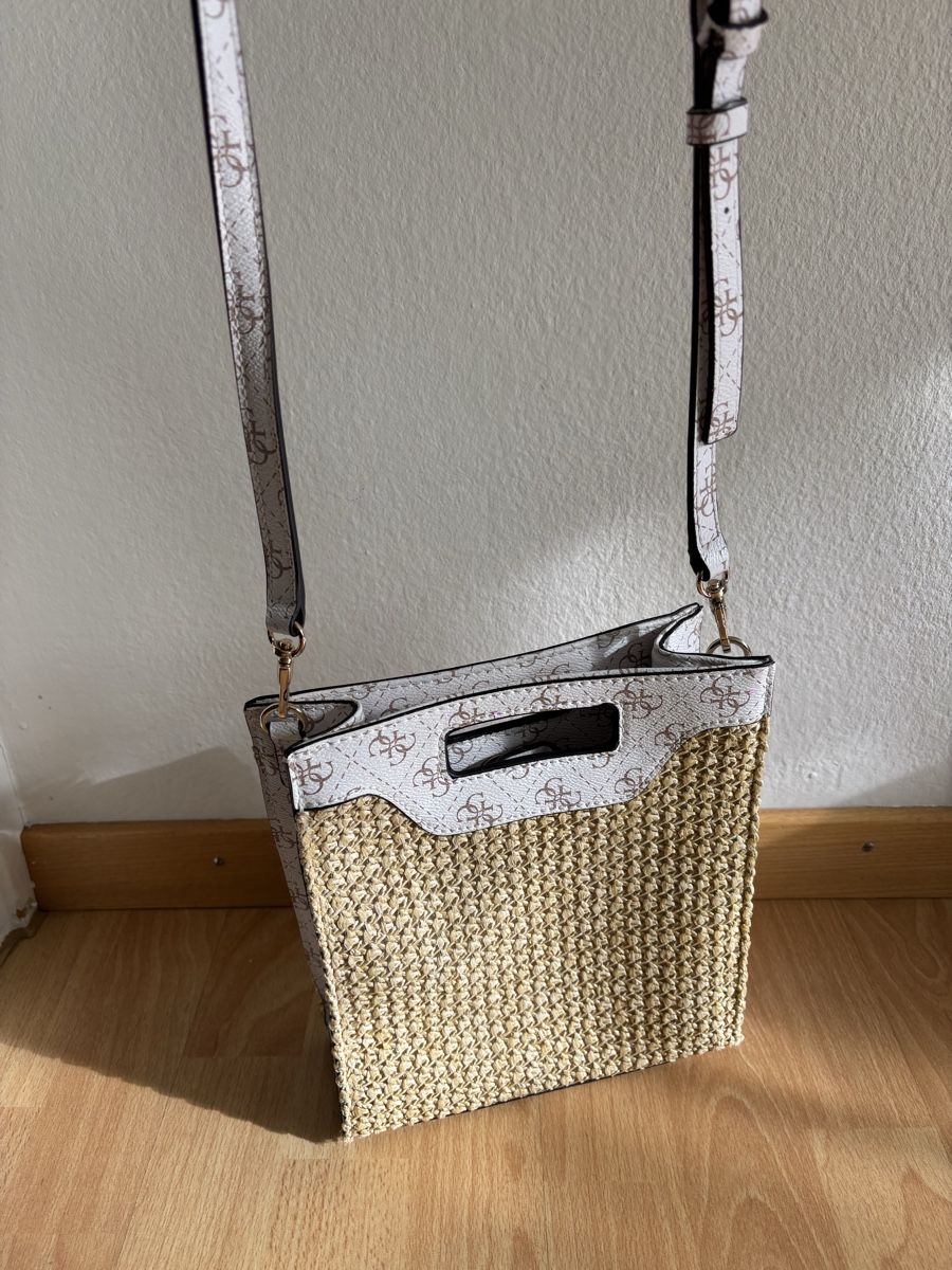 Guess Borse da donna: Guess Handtasche, neuwertig – Nuovo (secondo la descrizione) da Zug venduto da alex___4 1