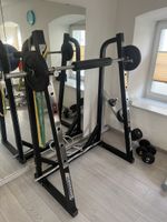 Powertec Fitness Station mit Langhantel und Gewichten