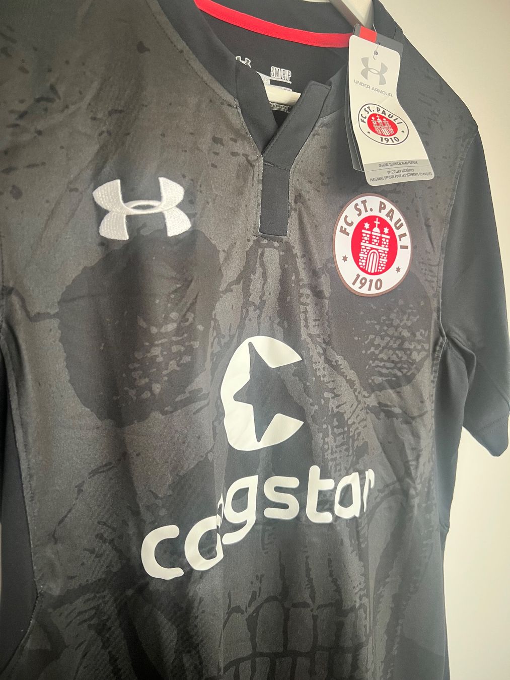 Canottiere & Pantaloni: FC St. Pauli | 2016-17 | Ausweichtrikot – Nuovo (secondo la descrizione) da Boll venduto da urrasair 2