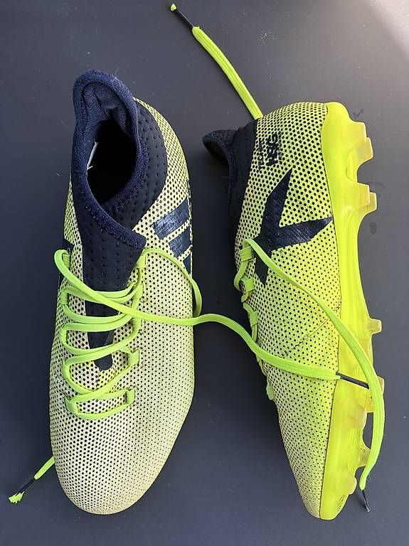 Scarpe da uomo: Fussballschuhe – Usato da Bern venduto da Adriana2016 2