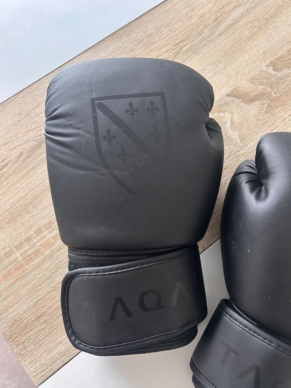 Guanti & manicotti: Boxhandschuhe TAQA Bosnia Grösse 14 – Nuovo (secondo la descrizione) da Horgen venduto da Sunshine_12399 1