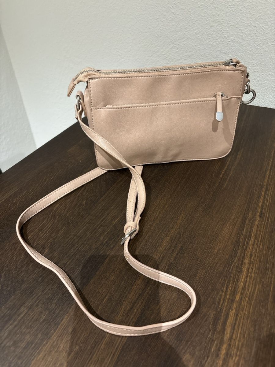 C&A Sacs femmes: Handtasche – D'occasion à Bäretswil par Coco83