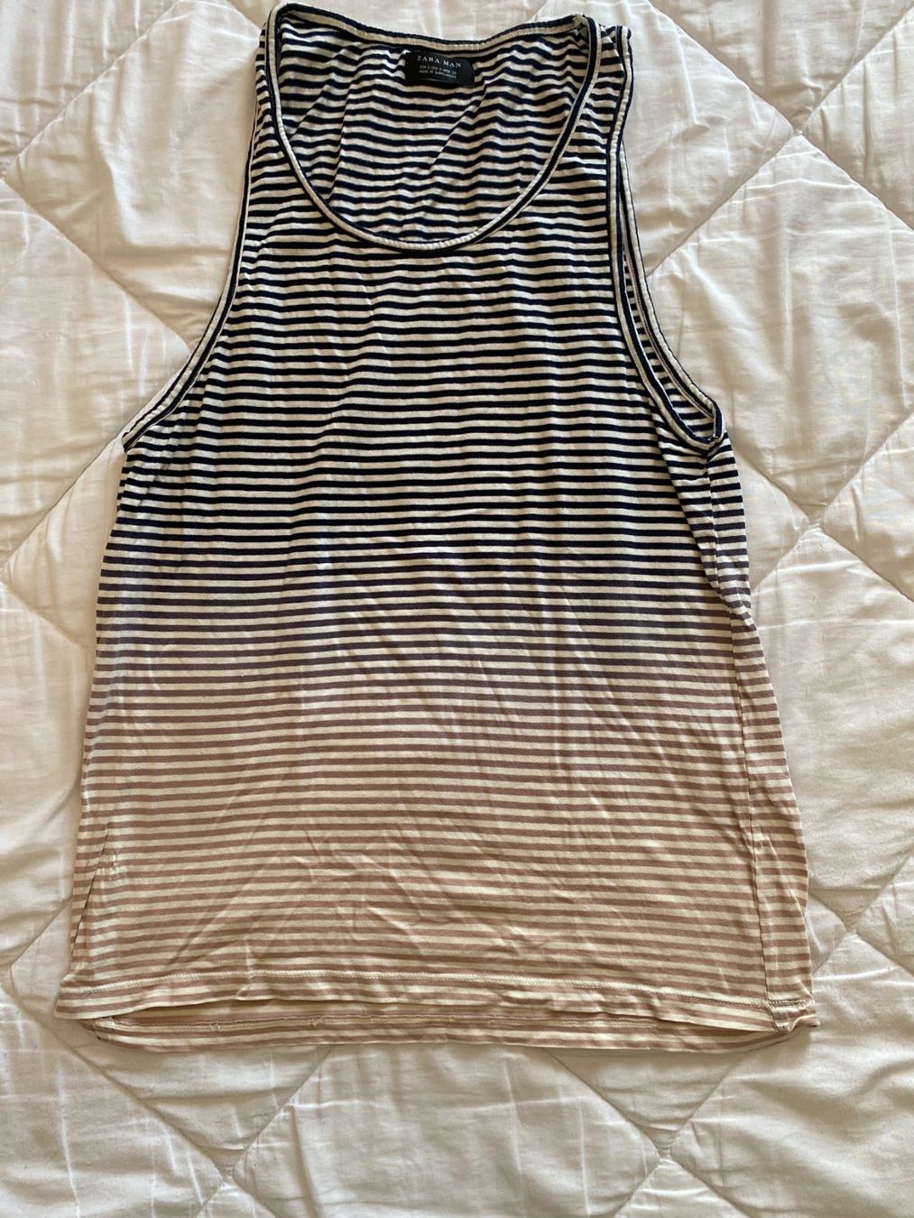 Zara T-shirt: Zara Tank Top (S) – Usato da Gümligen venduto da Vicky2